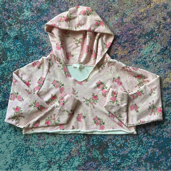 💕LoveShackFancy Cropped Hoodie 💕 - Picture 8 of 16